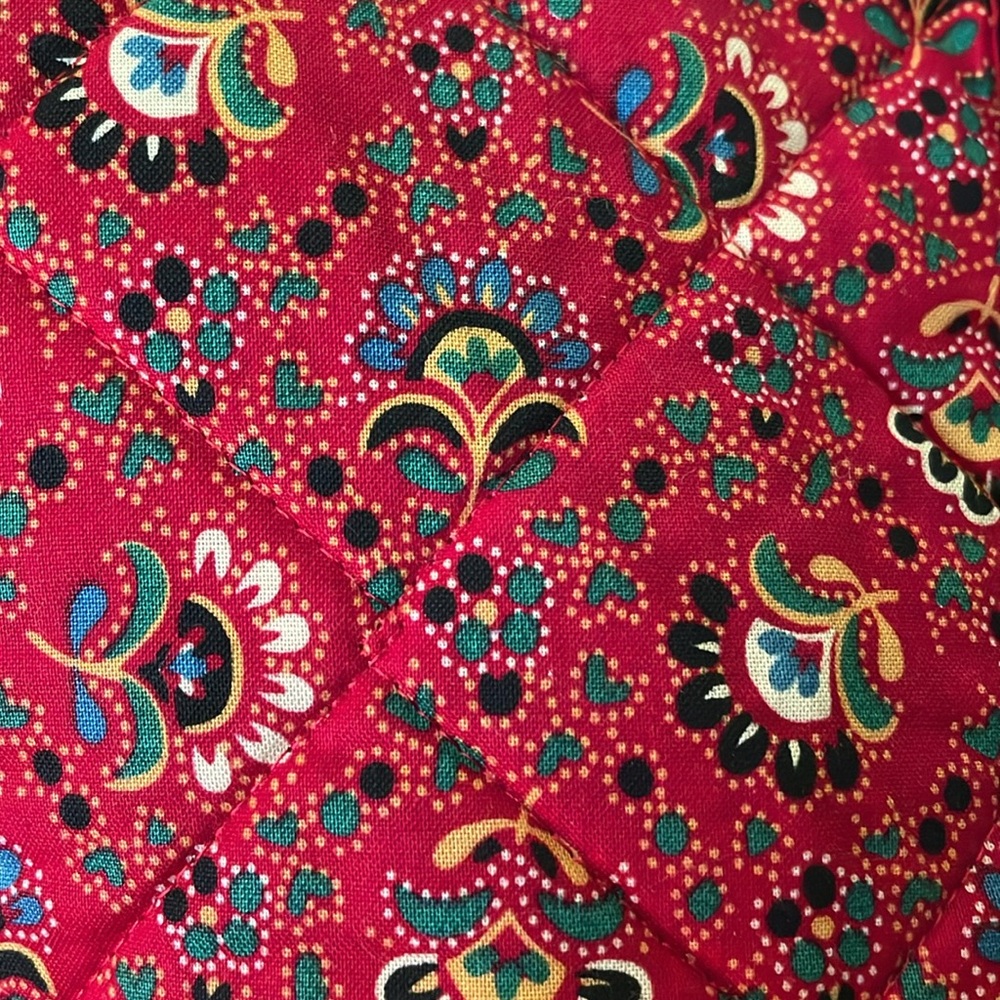 Vera Bradley Quilted Red Cotton Paisley Printed Jacket Size Medium looks new! - Picture 3 of 9